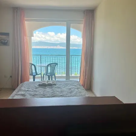 Sea View Apartment Nesebar