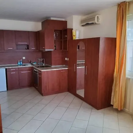 Sea View Апартамент Несебър